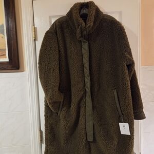 Athleta Olive Green Sherpa Puffer Coat